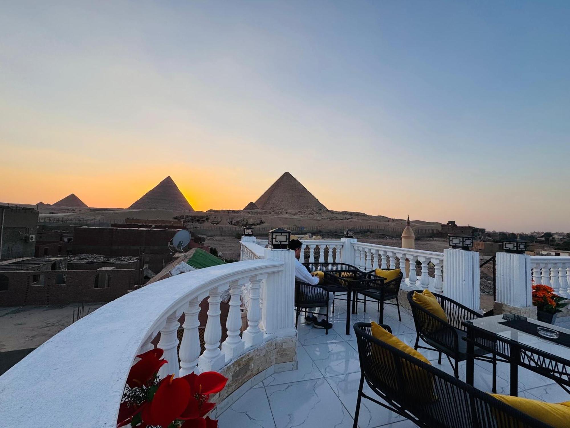 Hotel New Scarab Pyramids View Kafret el-Gabal Esterno foto