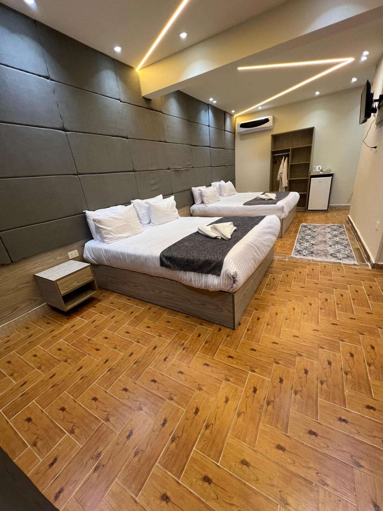 Hotel New Scarab Pyramids View Kafret el-Gabal Esterno foto