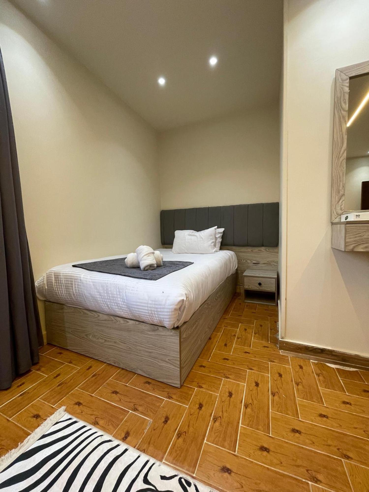 Hotel New Scarab Pyramids View Kafret el-Gabal Esterno foto