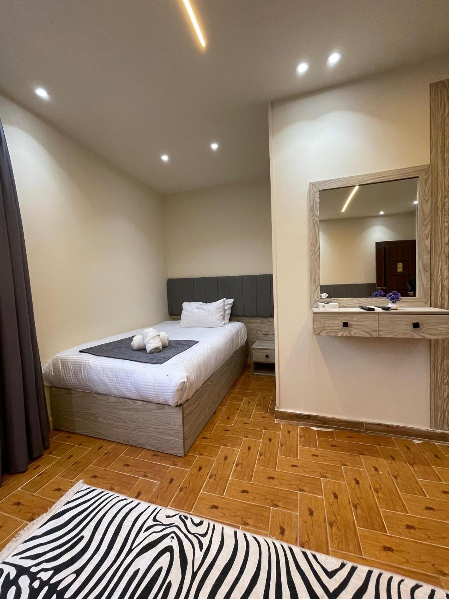 Hotel New Scarab Pyramids View Kafret el-Gabal Esterno foto